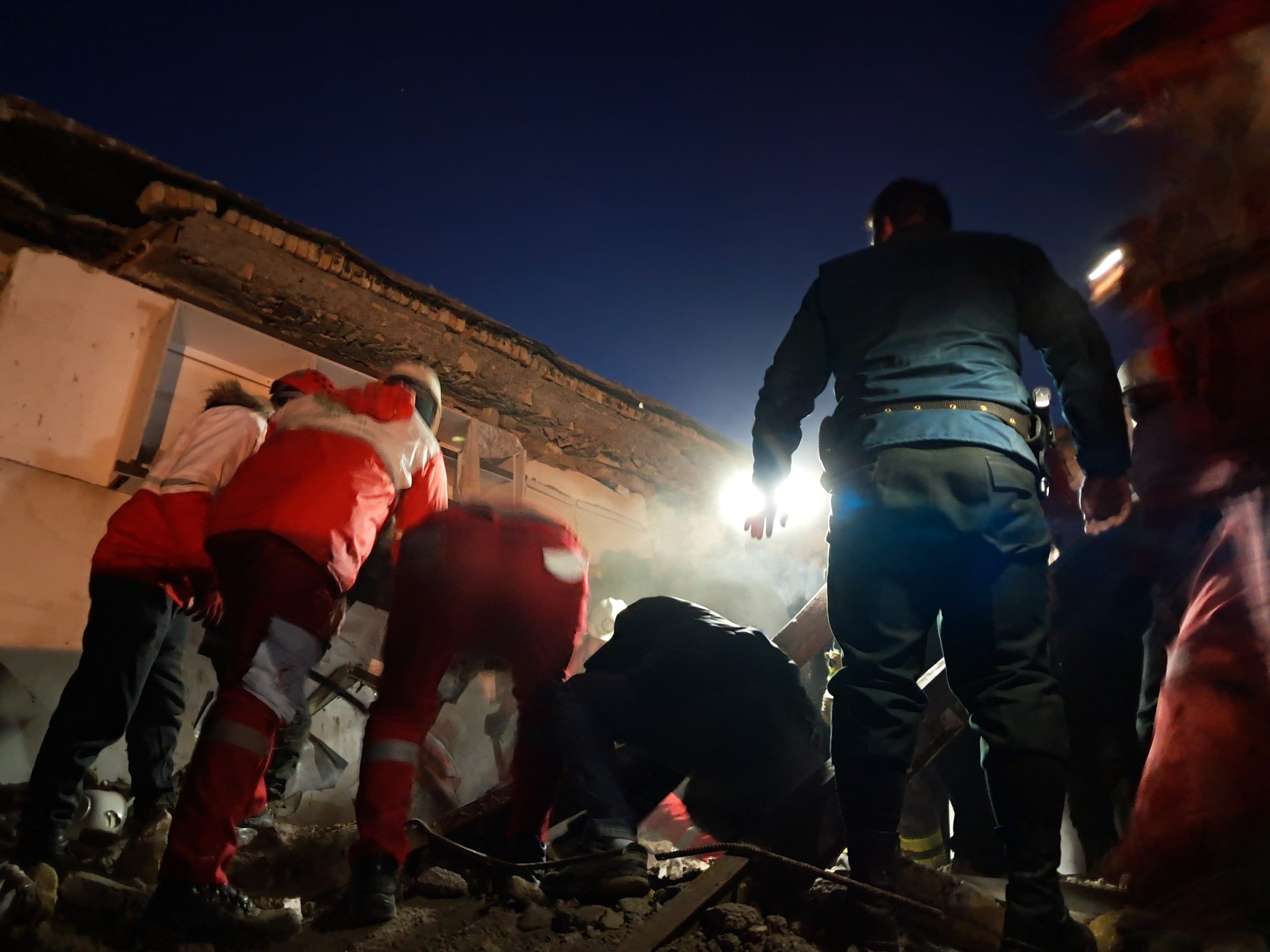 انفجار مرگبار در روستای رازلیق سراب بر اثر نشتی گاز