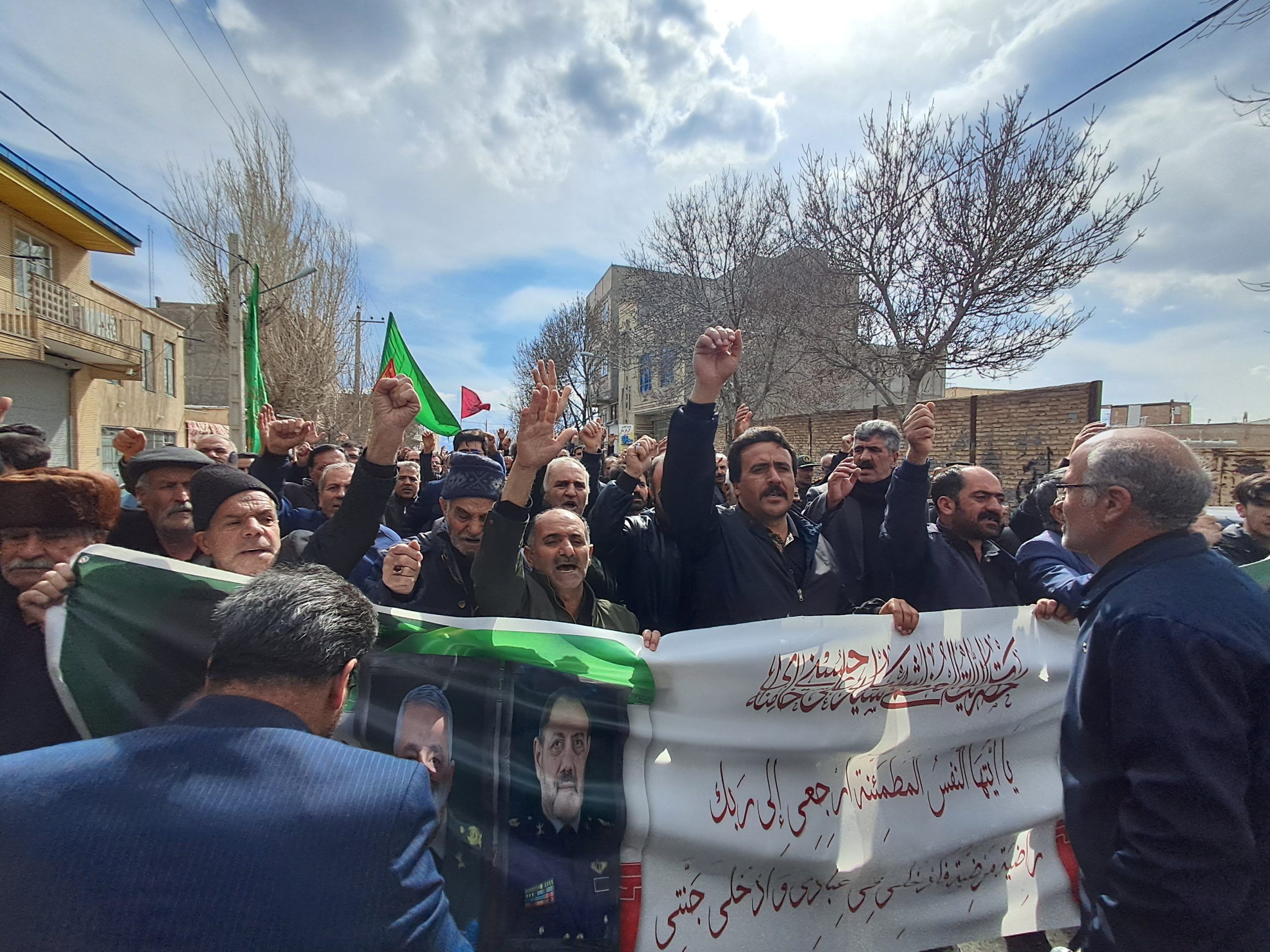 راهپیمایی مردم سراب در محکومیت جنایات آمریکا و اسرائیل 15 اسفند۱۴۰۴