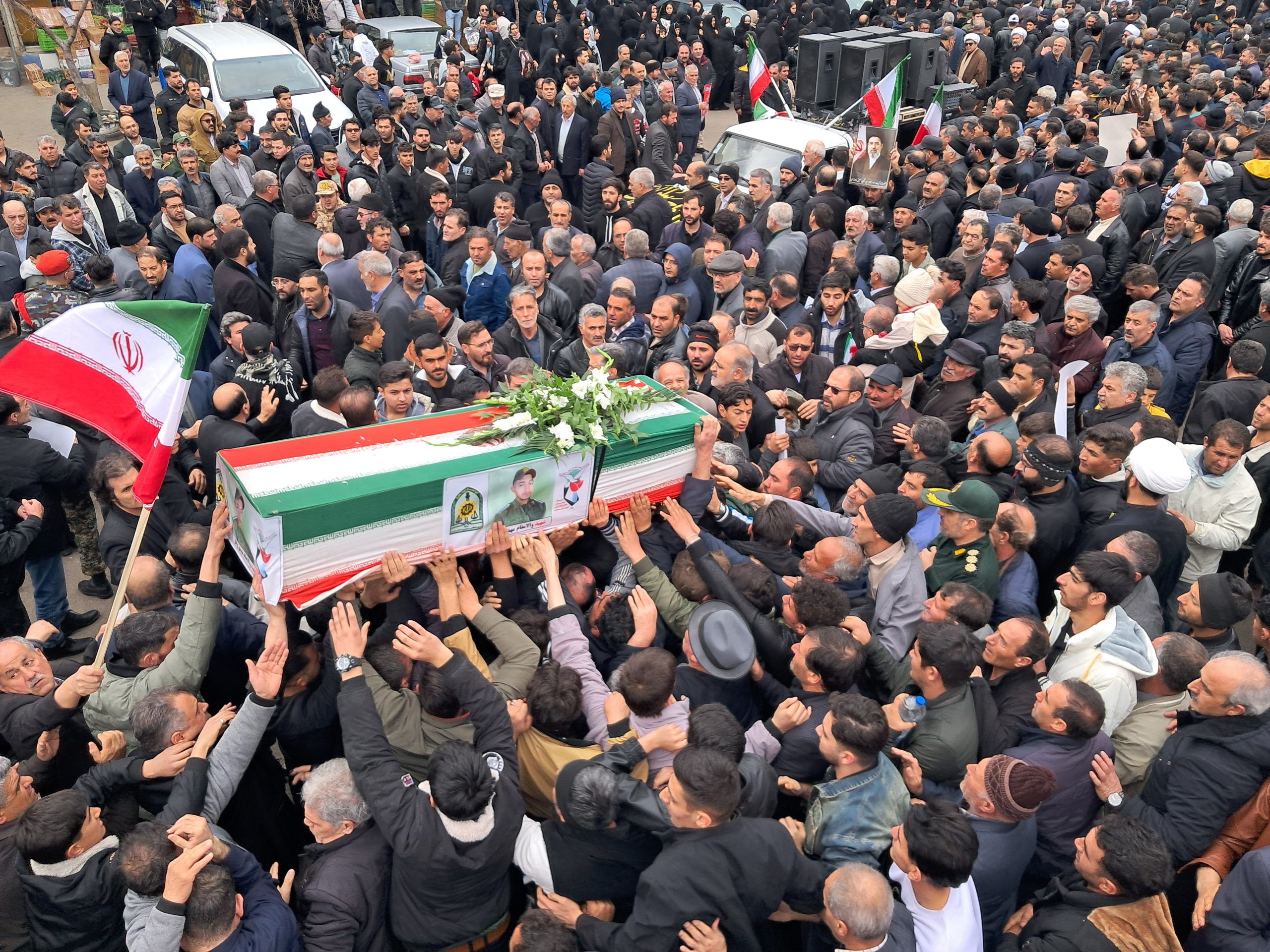 تشییع پیکر مطهر شهید مهدی وقار در سراب